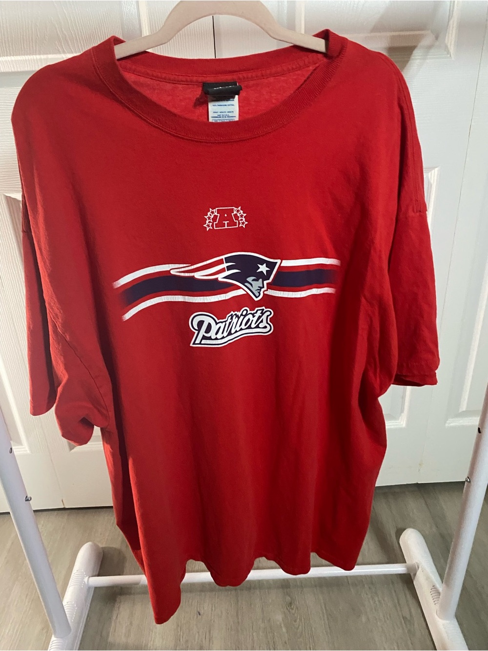 NFL Team Apparel New England Patriots Red Graphic Tee